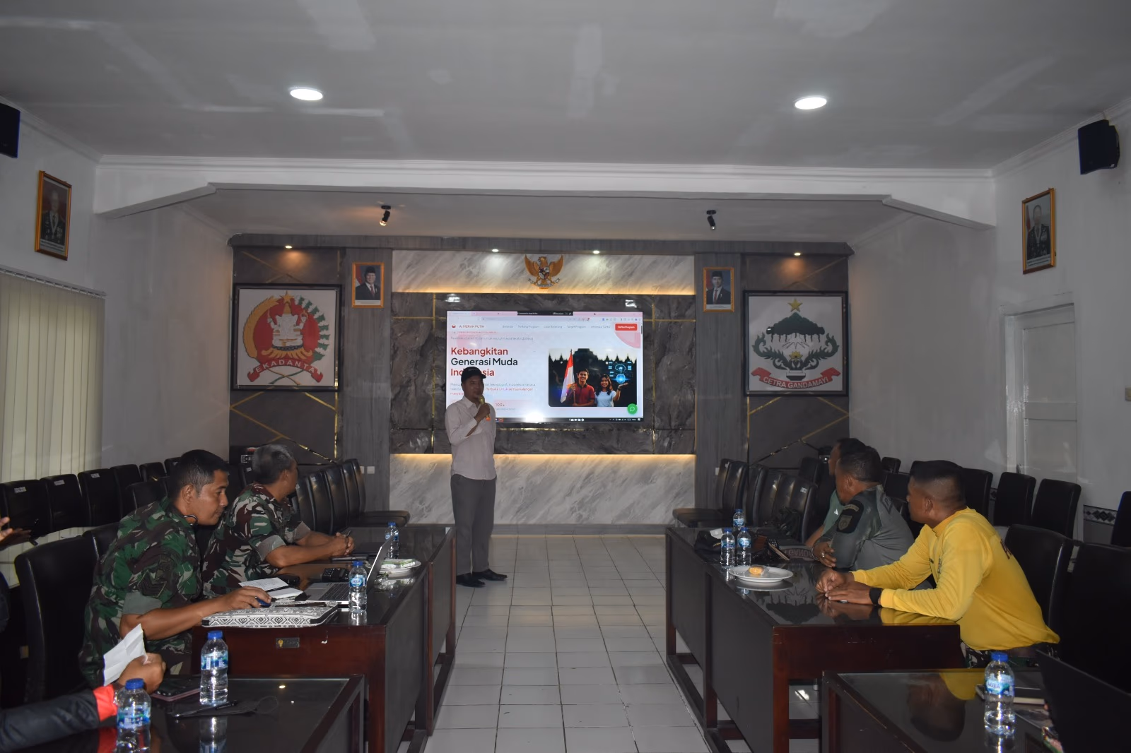 Proses penulisan laporan oleh peserta