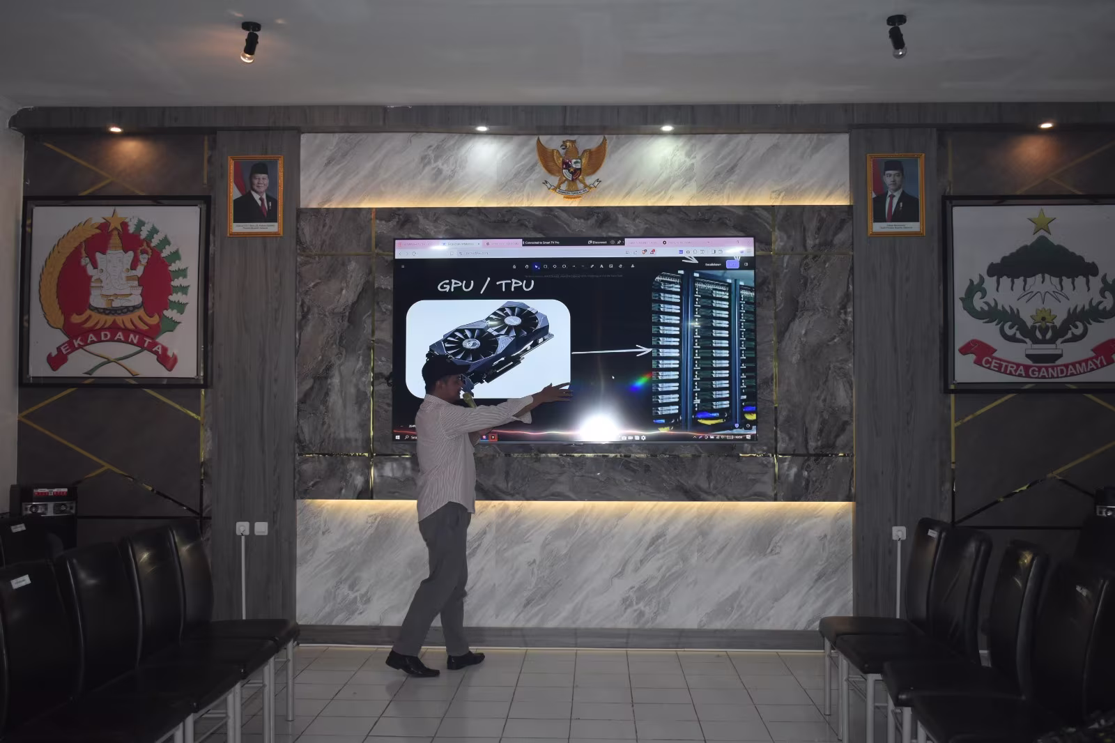 Kegiatan kolaborasi dengan institusi militer