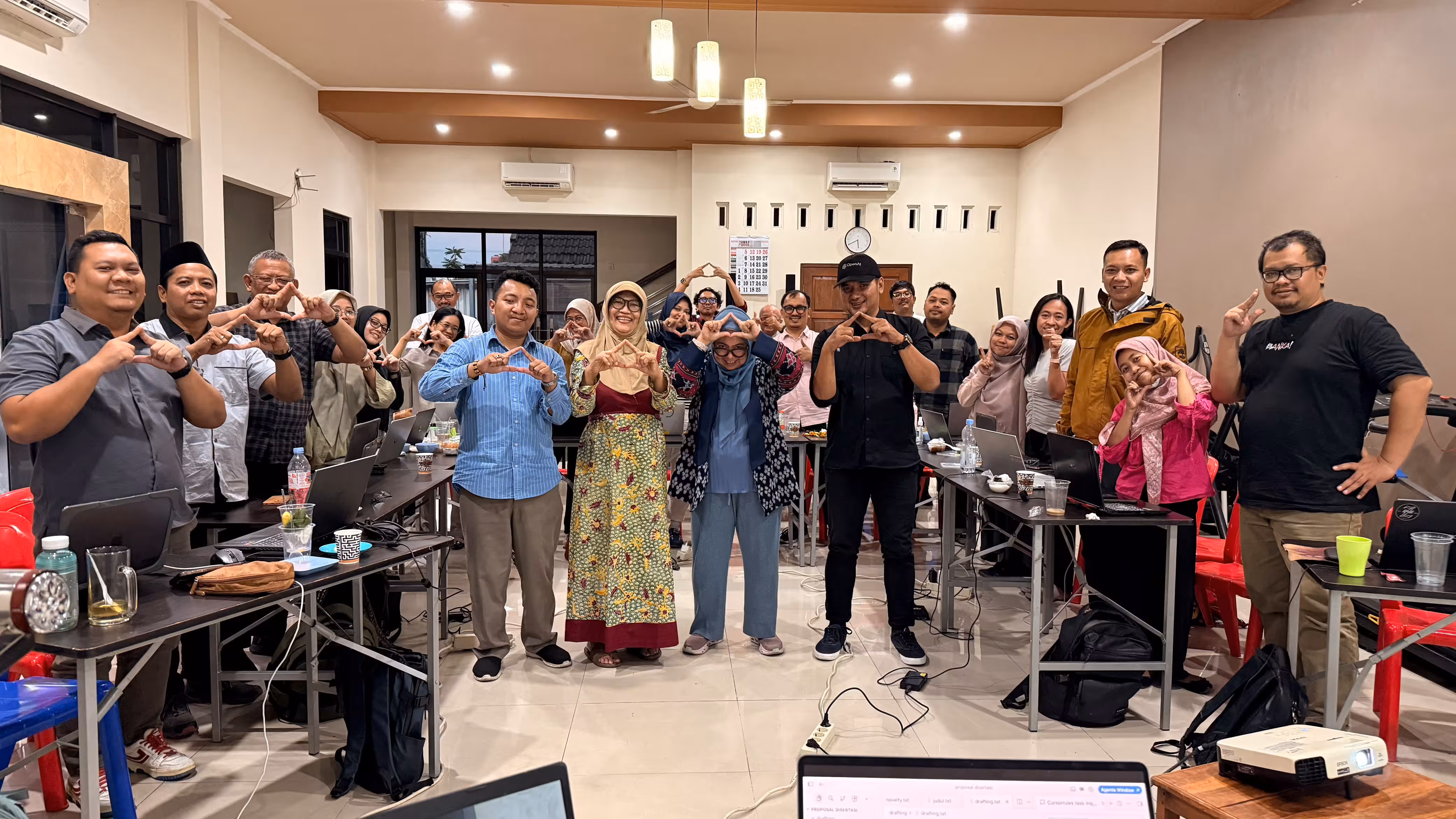 Praktik SciSpace dan NotebookLM dalam pelatihan ICDE Grup